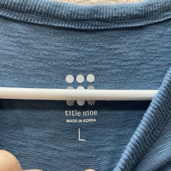 Title Nine Tank Top Womens Sz L Blue Boxy Muscle Sleeveless Performance Gym - Picture 3 of 5